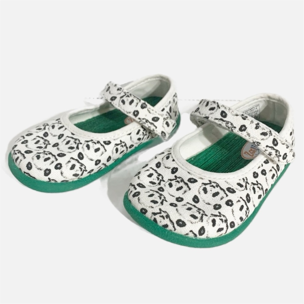 Zooligans ZooPop Panda MaryJane Sneakers Black and White Pandas Green Bottoms 🐼